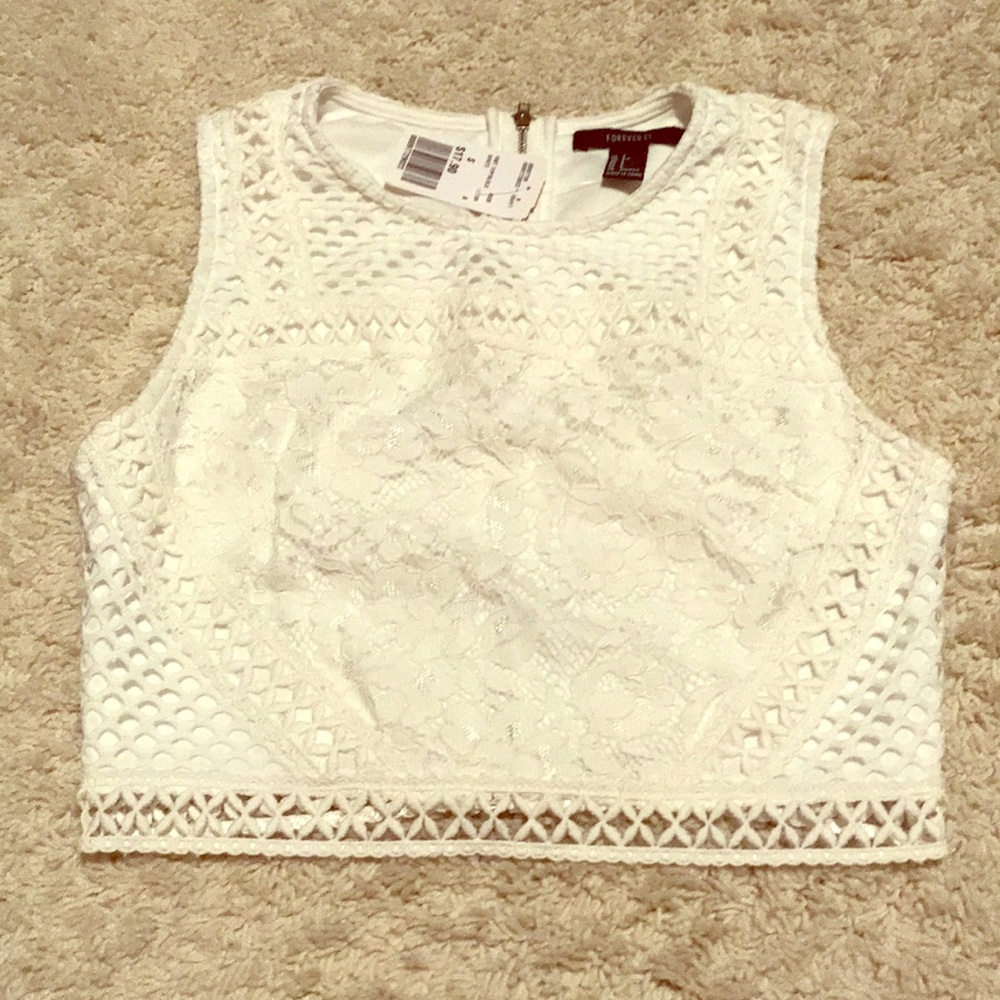NWT lace Crop top